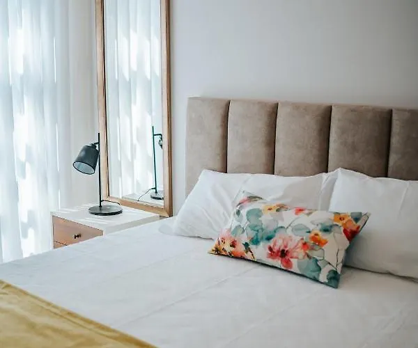 Casa Guerreiro - Regina Group 维亚纳堡